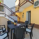 Slavka דירה *